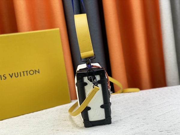 ルイヴィトンバッグ側面デザイン